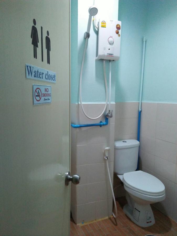 My Little Home Hostel Bangkok Exterior photo